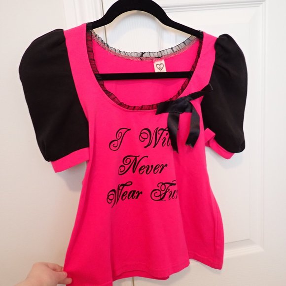 Adorable pink Lolita-style animal rights t-shirt - Picture 1 of 3